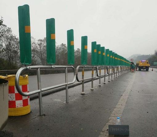 湖南波形梁鋼護欄鄉(xiāng)村防撞護欄鄉(xiāng)村公路護欄板鍍鋅護欄板 -.